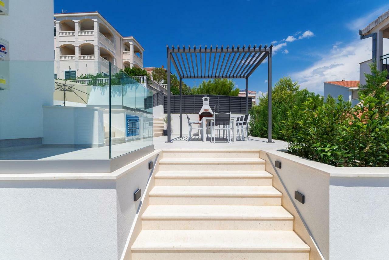 Villa Miholina - With Heated Swimming Pool تروغير المظهر الخارجي الصورة