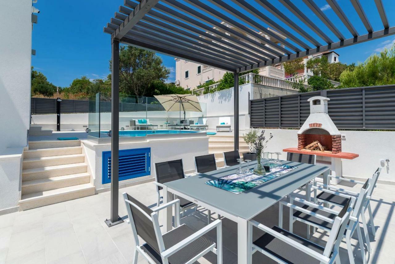Villa Miholina - With Heated Swimming Pool تروغير المظهر الخارجي الصورة