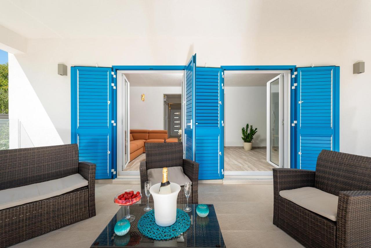 Villa Miholina - With Heated Swimming Pool تروغير المظهر الخارجي الصورة