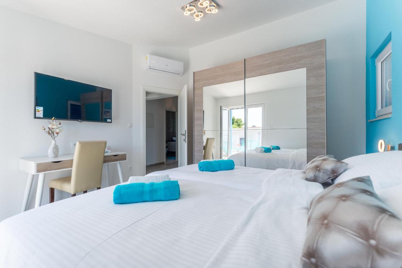 Villa Miholina - With Heated Swimming Pool تروغير المظهر الخارجي الصورة