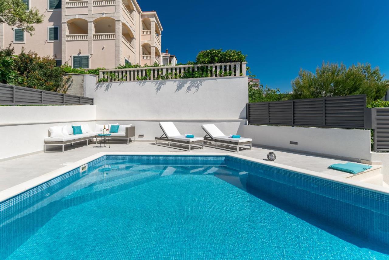 Villa Miholina - With Heated Swimming Pool تروغير المظهر الخارجي الصورة