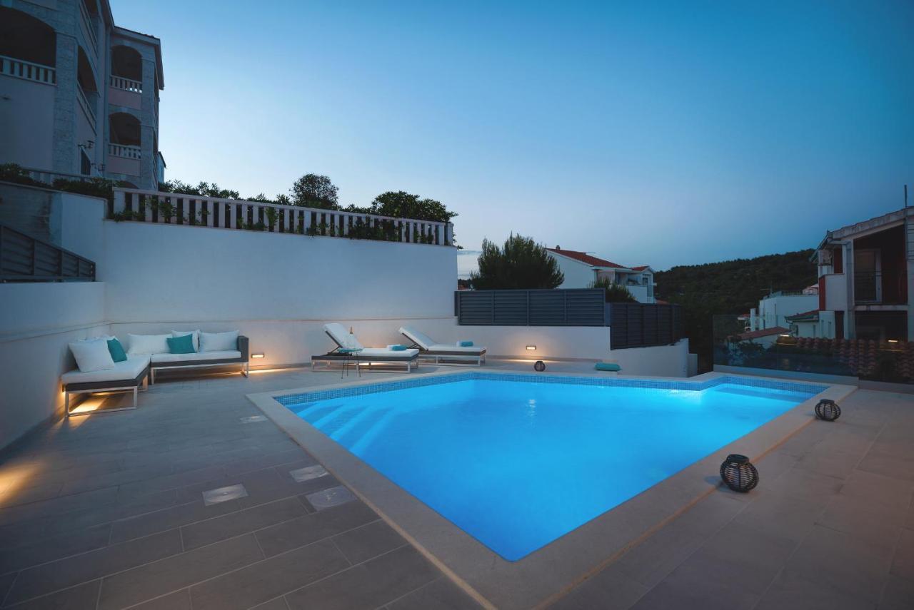 Villa Miholina - With Heated Swimming Pool تروغير المظهر الخارجي الصورة